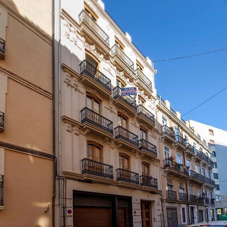Luxurious & Alluring Home In Historic Town Valencia Bagian luar foto