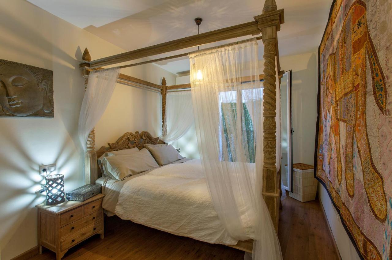 Luxurious & Alluring Home In Historic Town Valencia Bagian luar foto