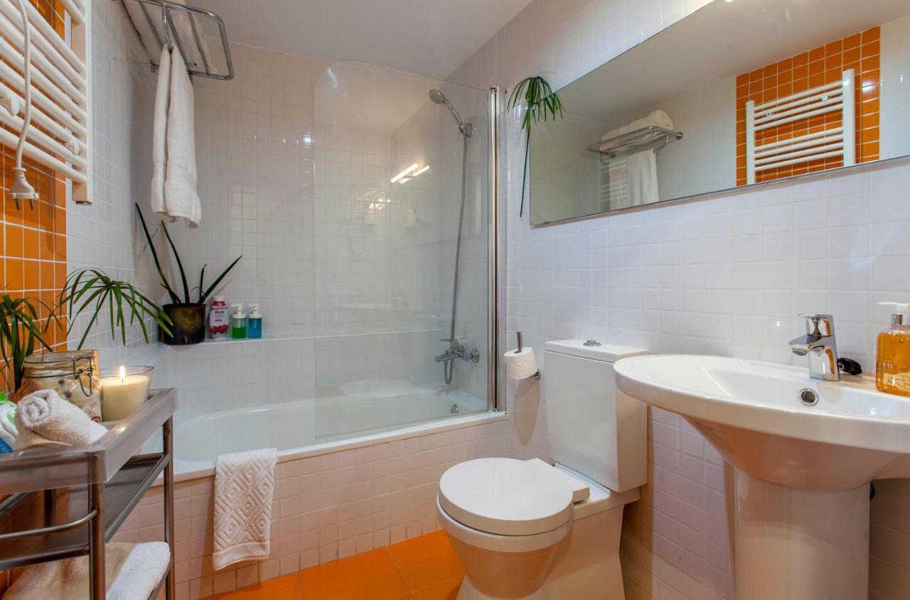 Luxurious & Alluring Home In Historic Town Valencia Bagian luar foto