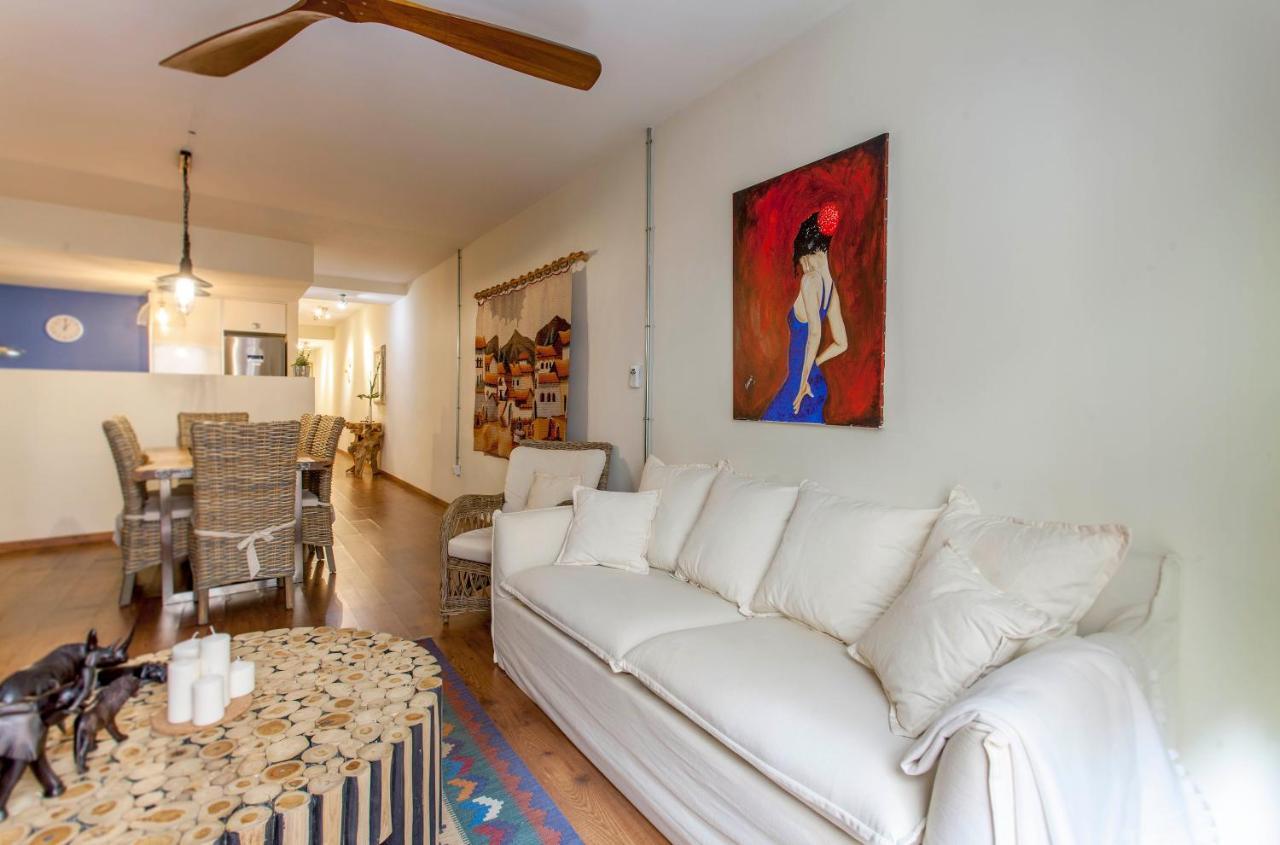 Luxurious & Alluring Home In Historic Town Valencia Bagian luar foto