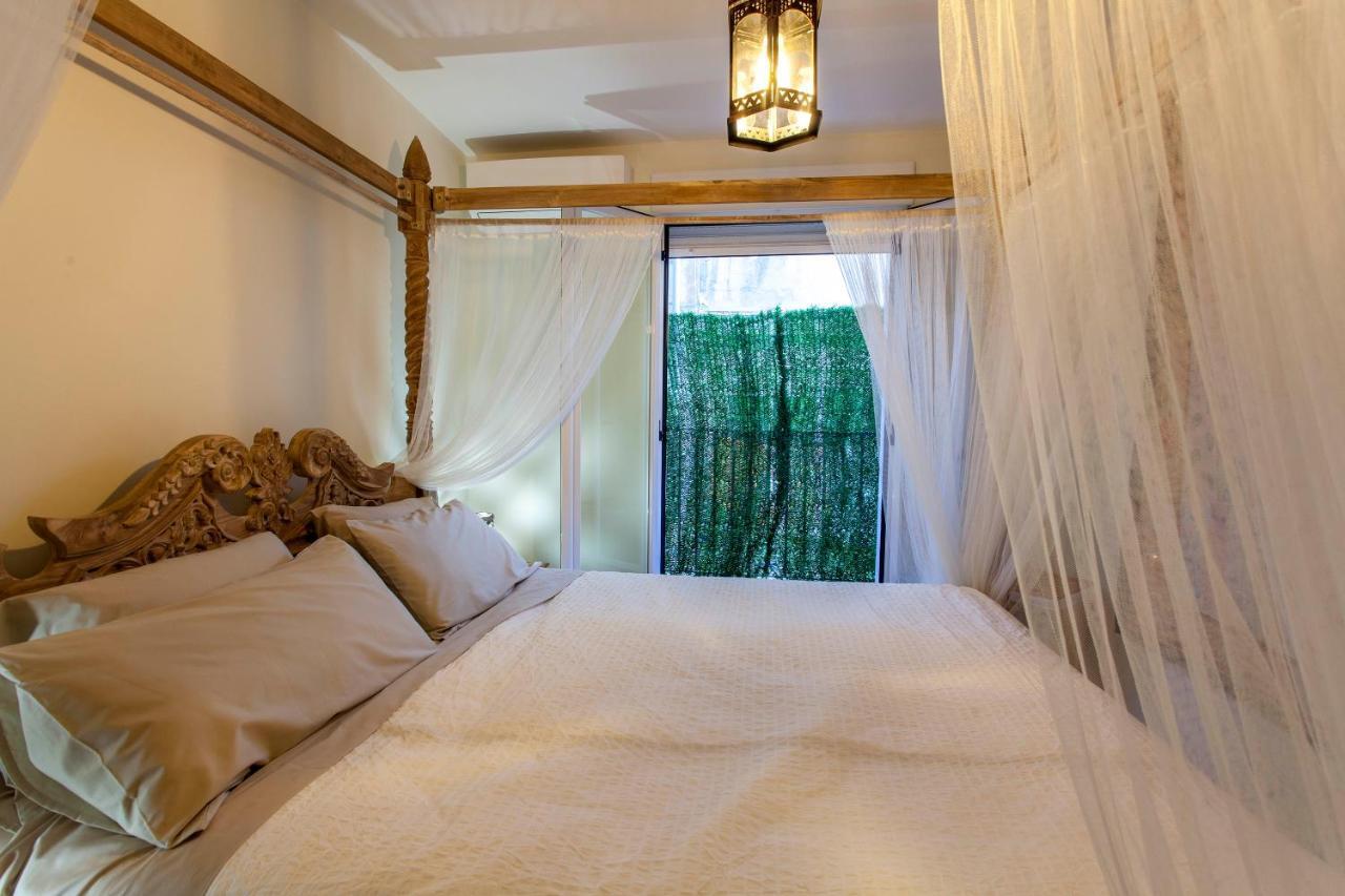 Luxurious & Alluring Home In Historic Town Valencia Bagian luar foto