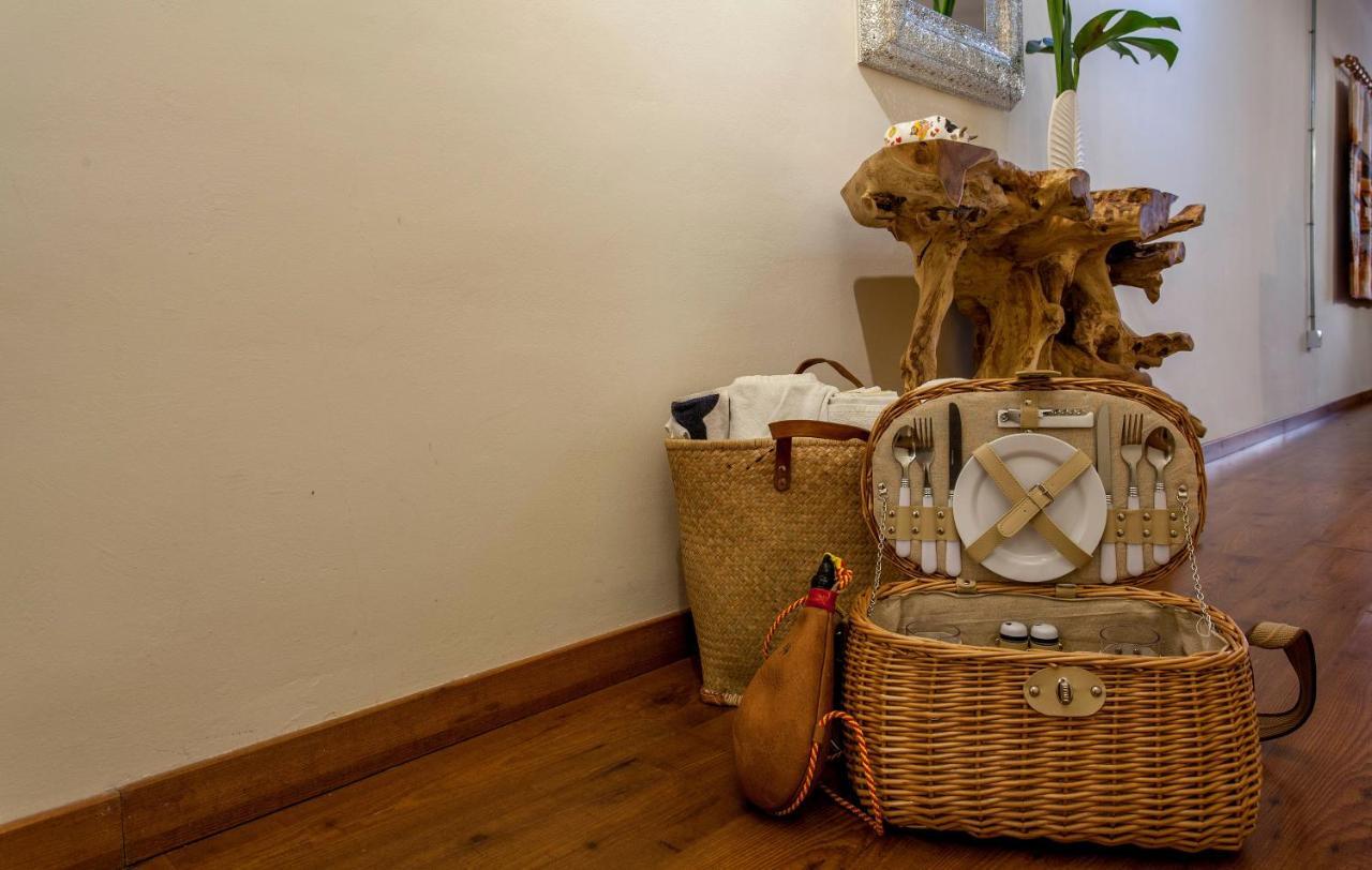 Luxurious & Alluring Home In Historic Town Valencia Bagian luar foto